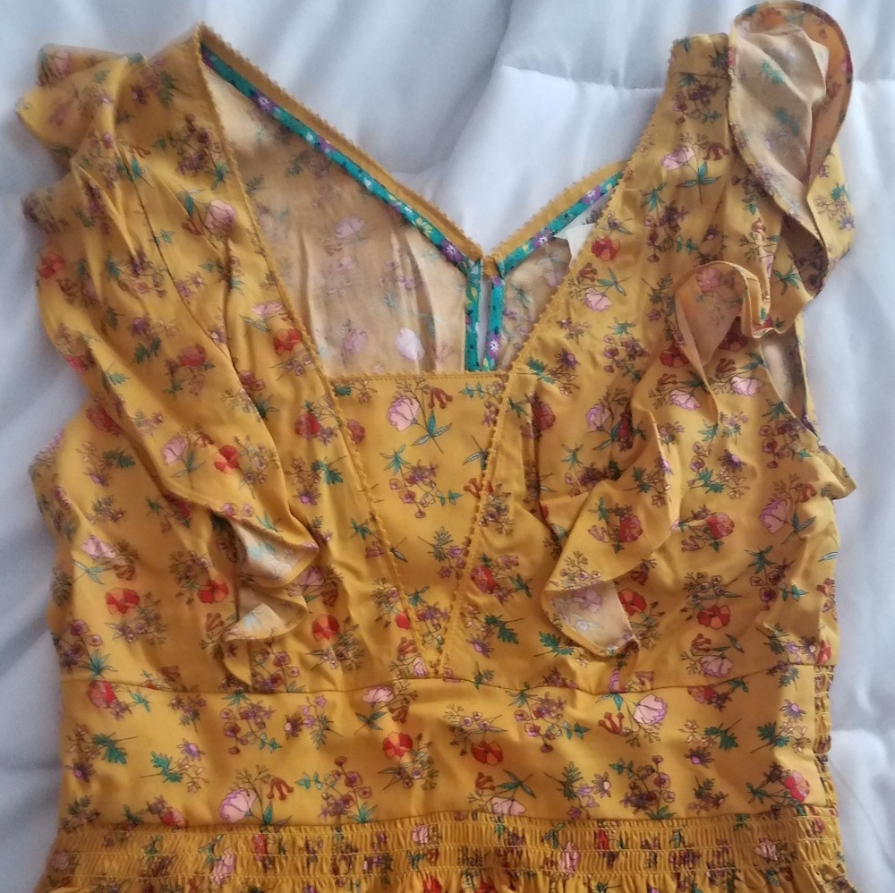 Dress - Picture 3 of 4